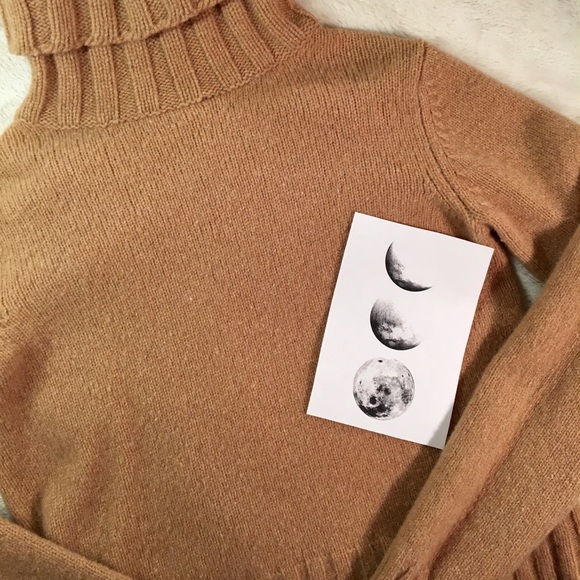 J. Crew Factory Sweaters - J CREW WOOL SWEATER WITH TURTLENECK🌷